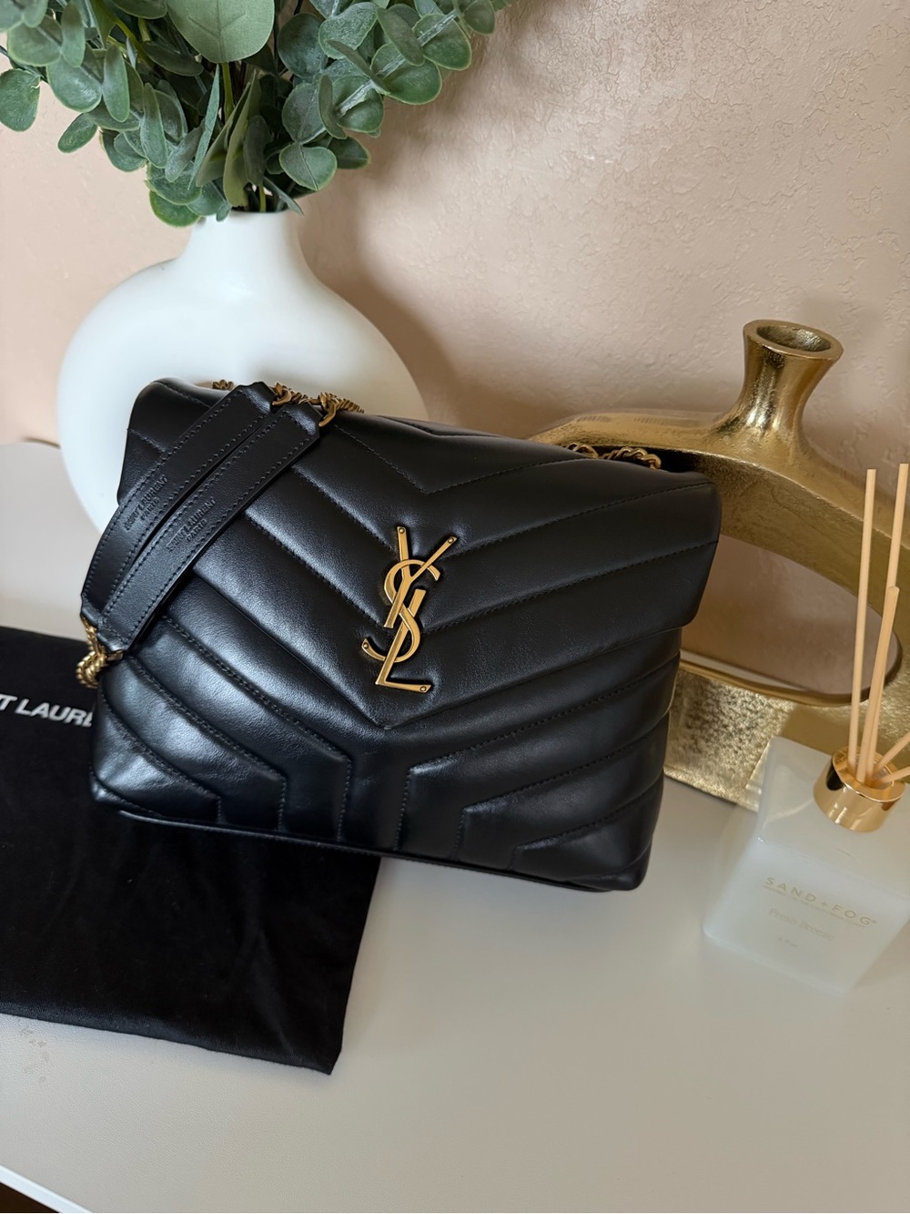 Authentic Saint Laurent Small Loulou Black Quilted Leather Shoulder Bag - Picture 2 of 10